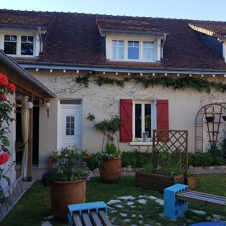Ideal Pour Une Pause Saint-Georges-sur-Cher Exteriör bild